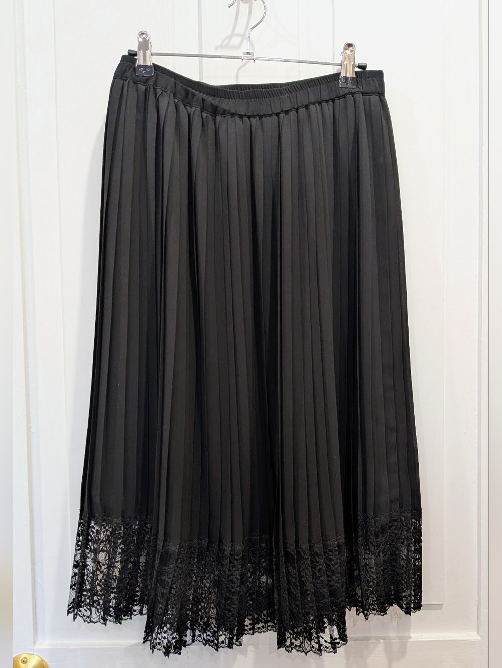Club Monaco Black Pleated Lace-Hem Midi Skirt | Size 0
